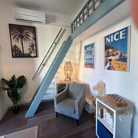 Studio Nice Luaran gambar
