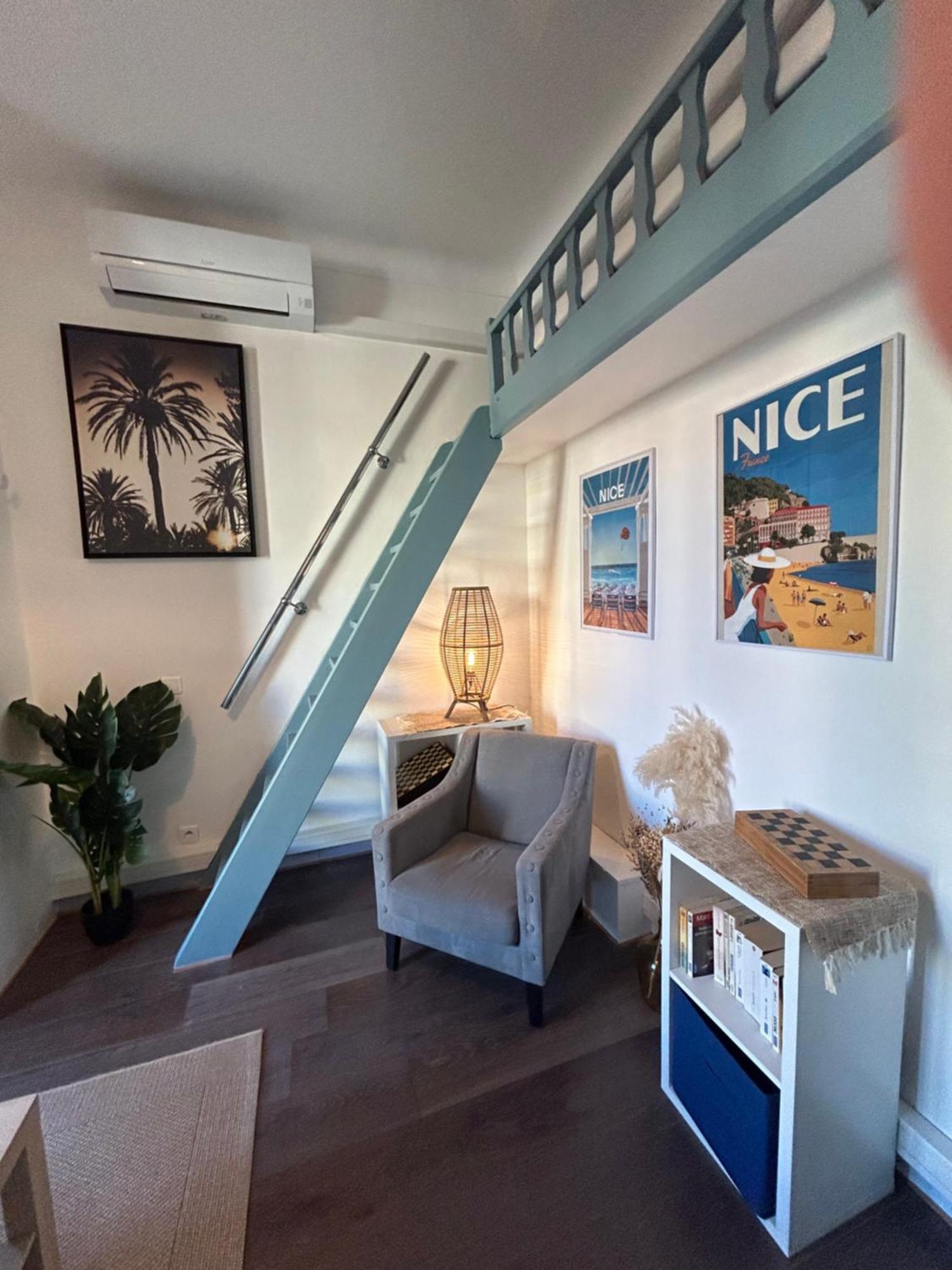 Studio Nice Luaran gambar